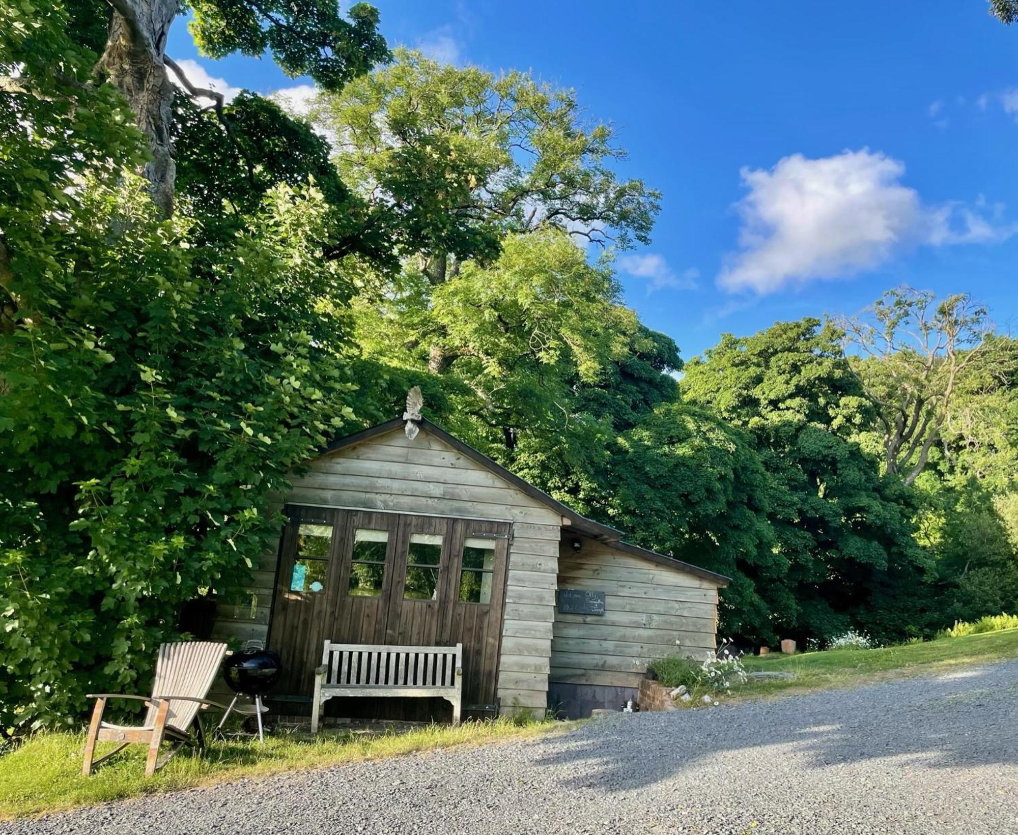 Faraway Follies Villa Llandegla Buitenkant foto